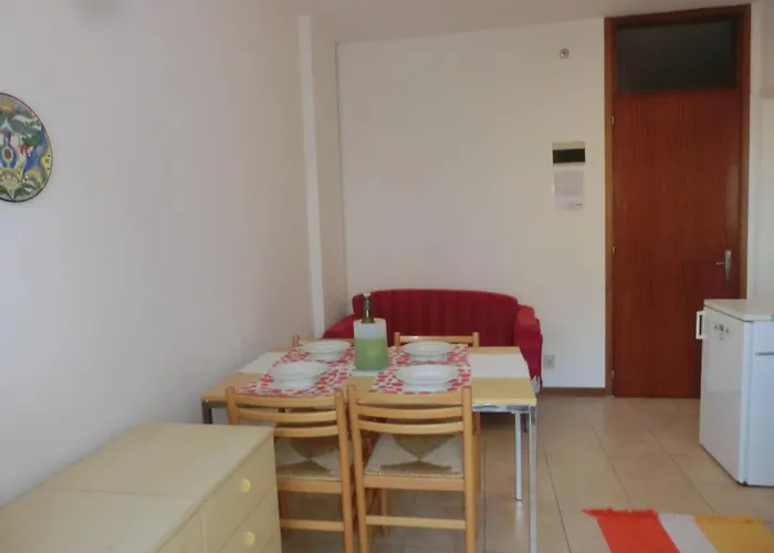 Adorable Flat With Terrace In - Beahost Διαμέρισμα