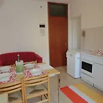 Apartment Adorable Flat With Terrace In - Beahost *