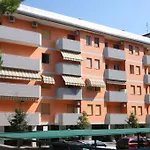 Adorable Flat With Terrace In - Beahost Apartment Bibione