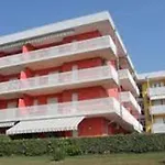 Apartment Adorable Flat With Terrace In - Beahost *