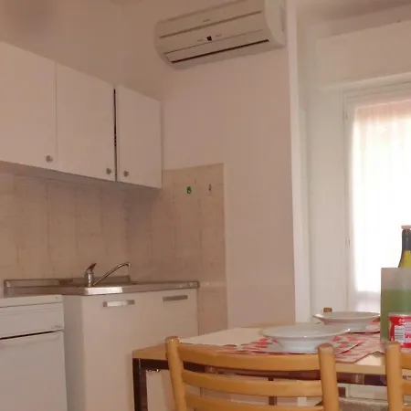 Apartment Beautiful One-bedroom With Terrace In *