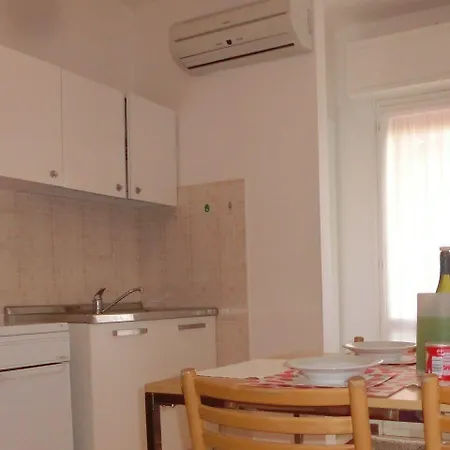 Apartment Adorable Flat With Terrace In - Beahost *